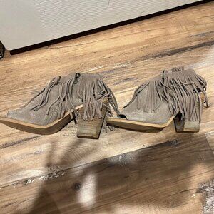Steve Madden Fringe Open Toed Booties Size 8